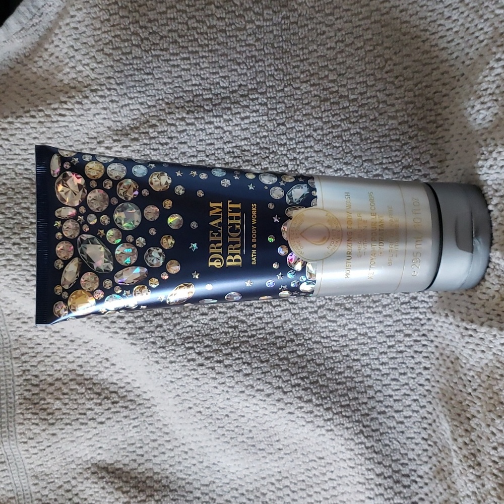 ❣3/25❣  Bath & Body Works DREAM BRIGHT Body Wash
